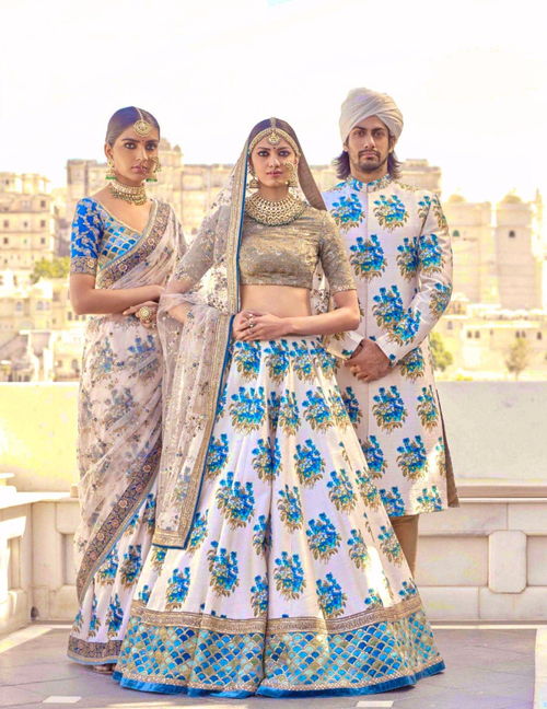 很多寶萊塢的美妙服飾 都出自這位加爾各答服裝設(shè)計師之手 多圖